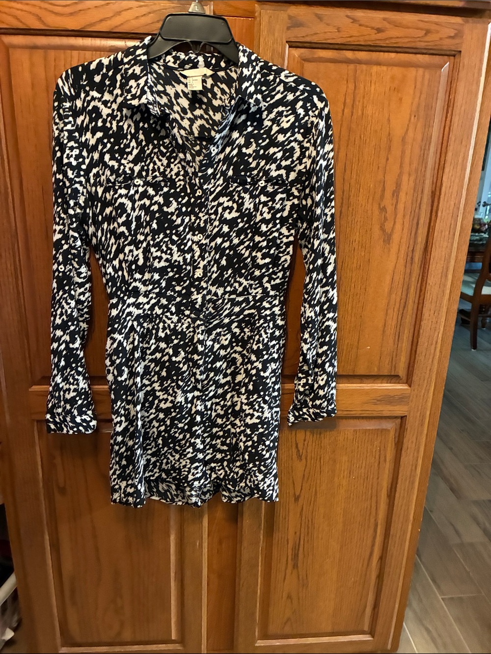 H&M Black & White Printed Button-Down Romper size 6